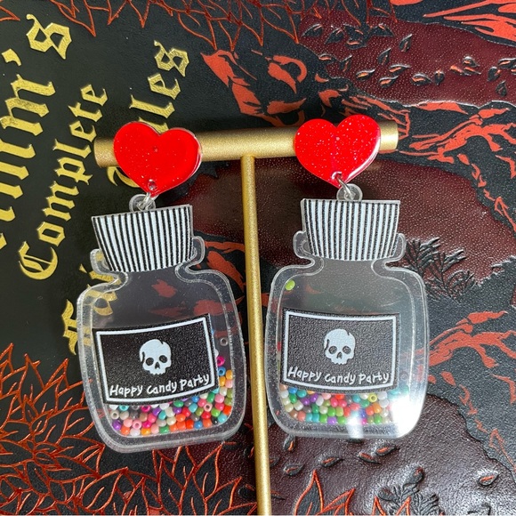 Poison pills skull earrings - Picture 9 of 11